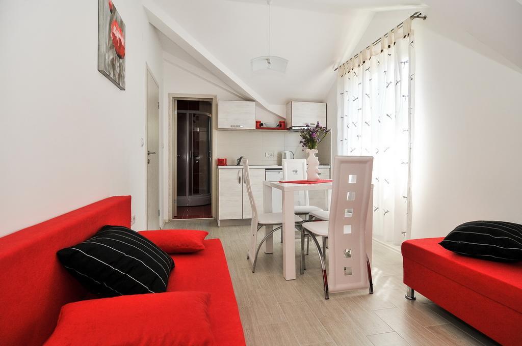 Apartmani P&M Tivat Eksteriør bilde