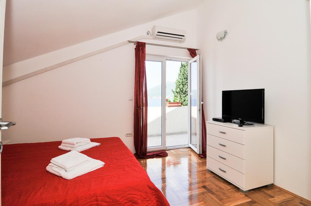 Apartmani P&M Tivat Eksteriør bilde